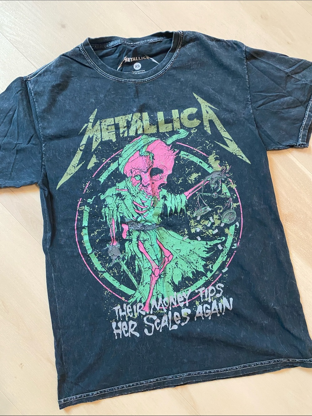 Metallica ✨ Vintage Graphic Tee in Black with Neon Pink & Green Print size XS
